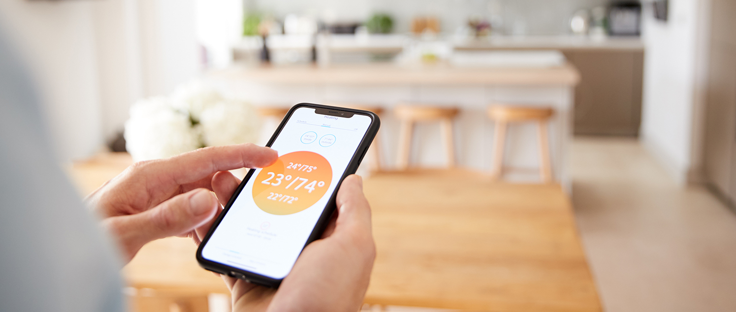 using smartphone to control smart home